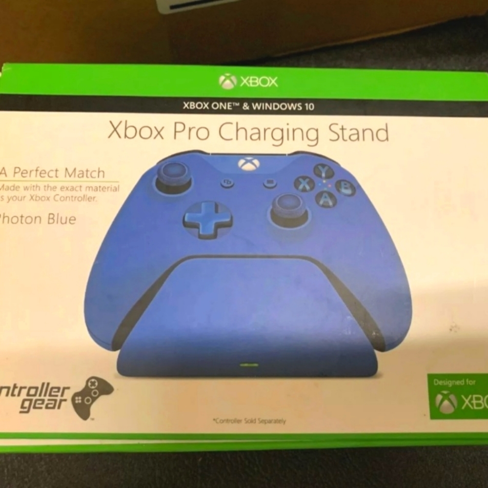 Xbox One S Pro (Not S or X Series) Controller Charging Stand